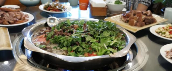 楊灣鄉(xiāng)周村的農(nóng)家土菜：“清燒牛肉”